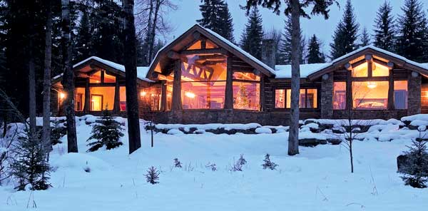 8 Holiday Log Homes To Get You in the Christmas Spirit